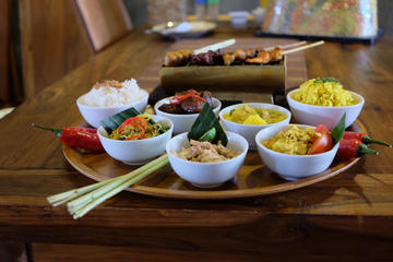 combination spa with lunch or dinner with local food before fligth to the airport