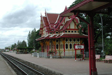 Hua Hin Night Tour Including Dinner