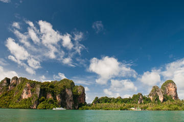Day Tour from Phuket to Islands around Krabi by Ferry and Speed Boat
