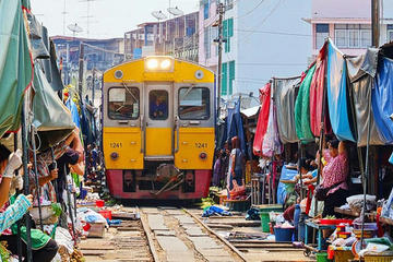 Bangkok - Damnoen Saduak and Train Market Private Tour