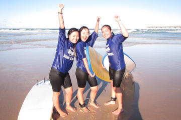 2-Hour Beginners Surf Lesson at Main Beach