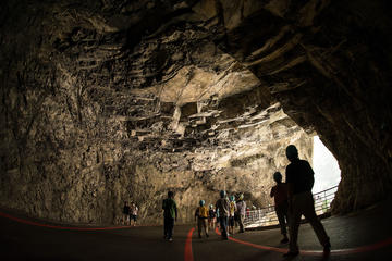 Taroko Gorge with Qingshui Cliff, Swallow Grotto, Shakadang Trail, and Qixingtan