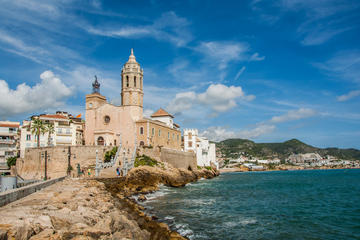 Tarragona and Sitges Full-Day Tour with Small Group and Hotel Pick Up