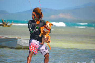 Kitesurfing Lessons in Buen Hombre: 10 or 12 Hour Options