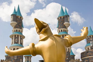 Full Day Private Tour: Vialand and Jurassic Land