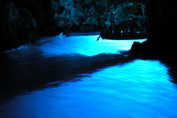 Speedboat Hvar Vis and Blue Cave Tour