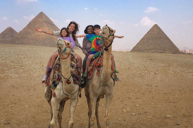 Excursion privée d'une journée aux pyramides égyptiennes à Gizeh, Saqqarah et Dahchour avec un déjeuner-barbecue et une promenade à dos de chameau