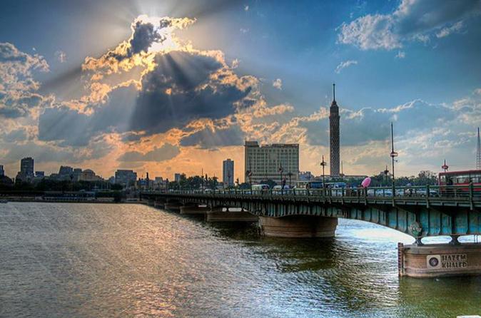 Crucero con cena en El Cairo por el río Nilo con espectáculo de danza del vientre