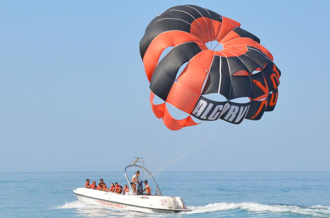 Parasailing saindo de Vilamoura