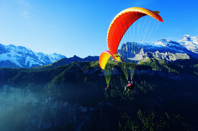 Tandem Paragliding Experience from Interlaken - 10:45am Winter Departure