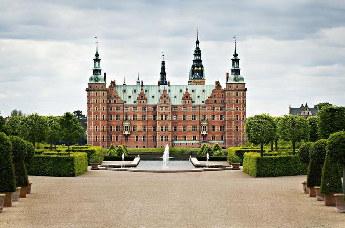 Private Tour to Frederiksborg or Kronborg Castle