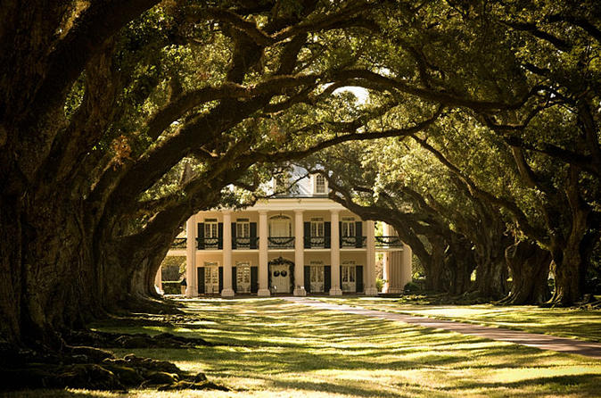 Oak Alley Plantation Tour from New Orleans
