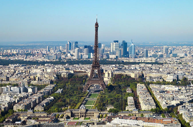 Paris Sightseeing Tour with Private Driver and Guide