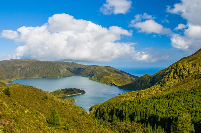 Excursion en bord de mer : journée à Sete Cidades, Furnas ou Lagoa do Fogo au départ de Ponta Delgada