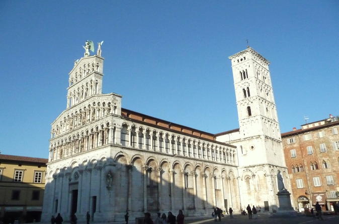 Walking Tour and Exploration of Lucca