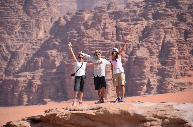 Excursion de 2 jours à Pétra, au Wadi Rum, à la mer Rouge et à la Mer Morte au départ d'Amman