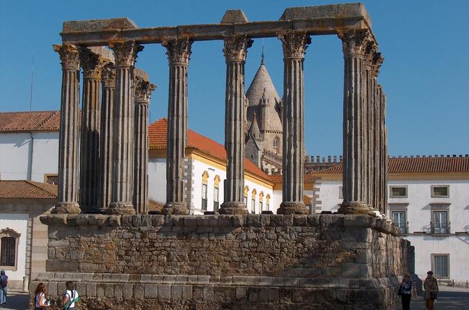 Excursão particular de um dia a Évora e Estremoz, saindo de Lisboa