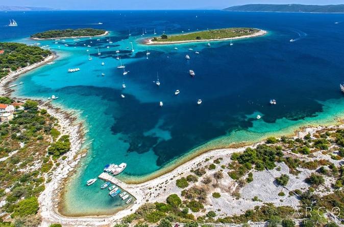 Blue Lagoon and 3 Island Private tour by Speed Boat from Trogir and Split