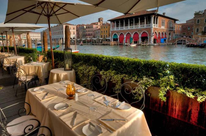 Rialto Market Food and Wine Lunchtime Tour of Venice