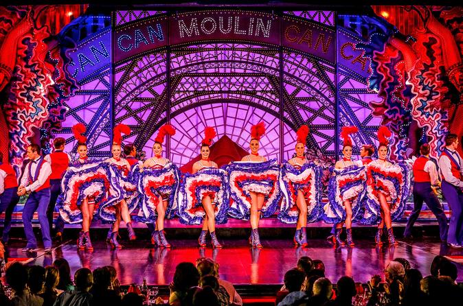 Paris : dîner et spectacle au Moulin Rouge, transport inclus