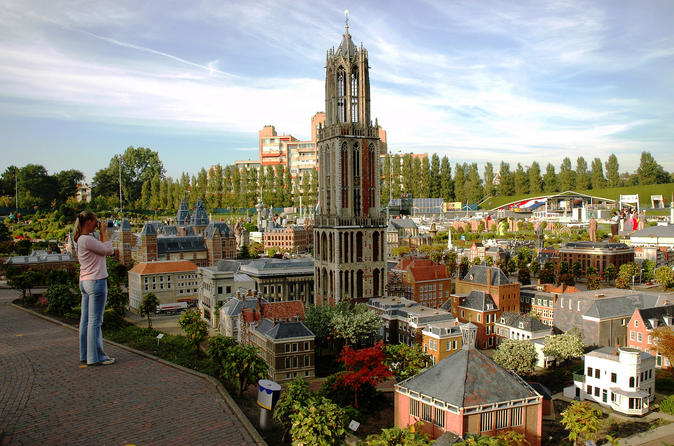 Private Delft ,The Hague & Madurodam Tour - car 1-3 pax 6hrs 09:30