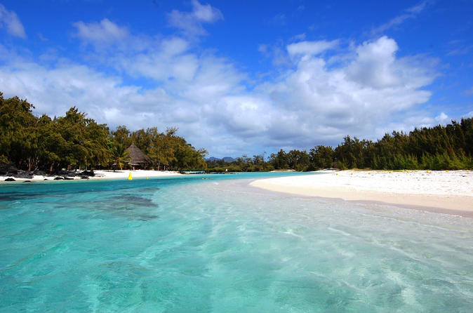 Paradise Cruise to Ile Aux Cerf Island from Trou d'Eau Douce