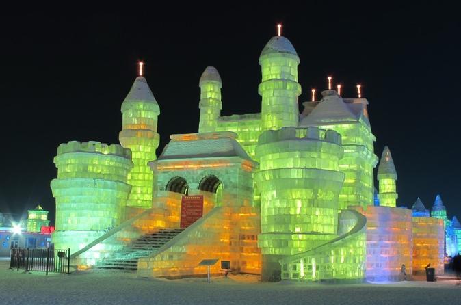 One Day Private Tour: Winter Highlights of Harbin Including Manchurian-Han Styled Lunch