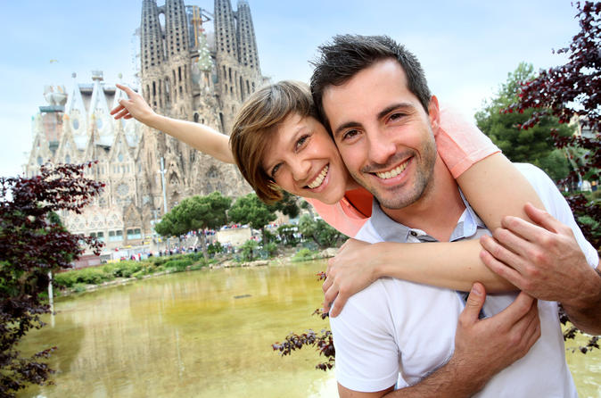 Sagrada Familia Skip-the-Line Tickets and Guided Tour