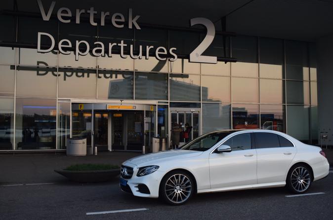 Transfert d'arrivée privé : de l'aéroport d'Amsterdam à votre hôtel de Rotterdam