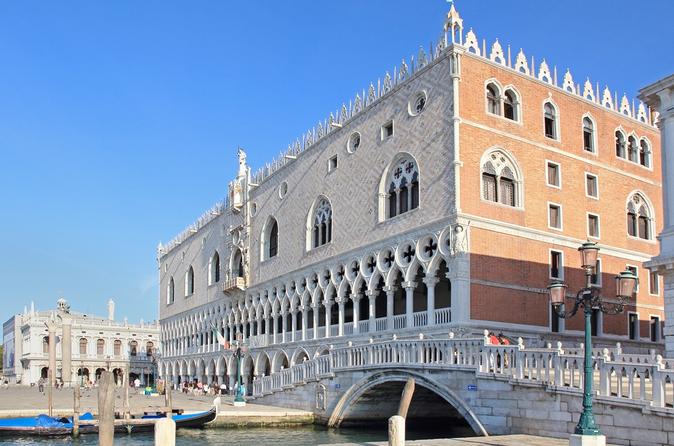 Offerta speciale Venezia: visite con biglietto saltafila al Palazzo ducale e alla Basilica di San Marco e tour a piedi di Venezia