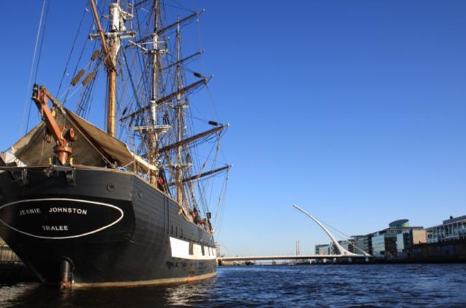 Jeanie Johnston Tall Ship and Famine Museum Tour in Dublin