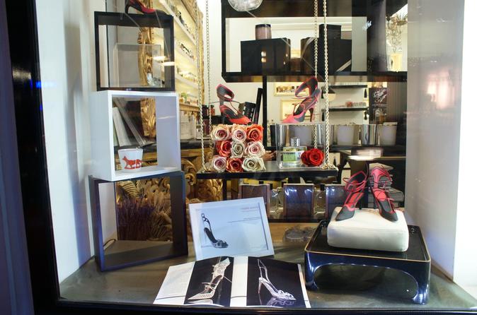 Découvrez Paris : visite en petit groupe dans le Marais à la découverte de la mode et des parfums pour les initiés