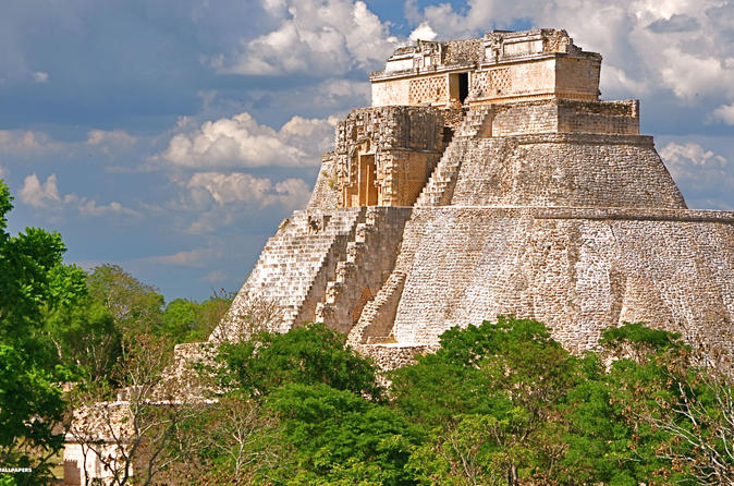 Viagem diurna para Merida Uxmal e plantação de cacau saindo de Cancun e Riviera Maya