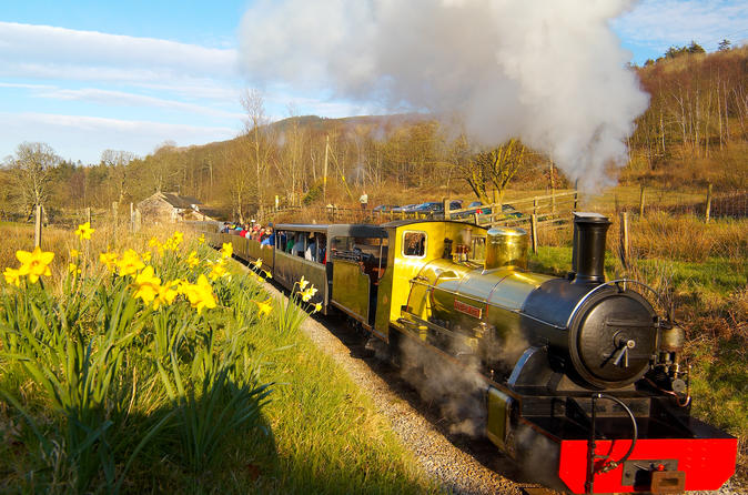 4-Day Lake District Discovery Tour from Windermere including Lake Cruise, Muncaster Castle and Ravenglass and Eskdale Railway