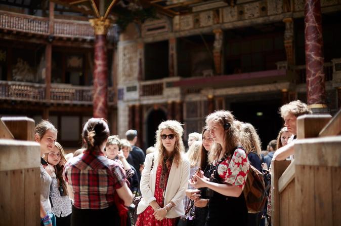 Shakespeare's Globe Theatre Tour with Thames River Cruise in London