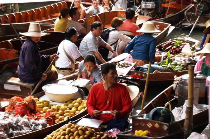 Private Tour: Floating Markets and Sampran Riverside Day Trip from Bangkok