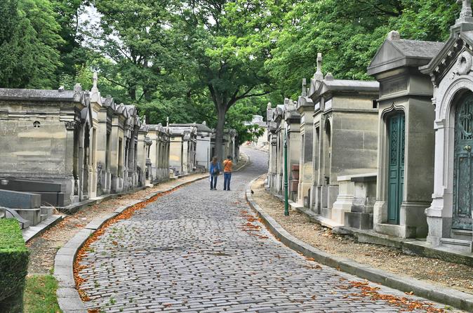 Paris' Pere Lachaise Gravestone Walking Tour