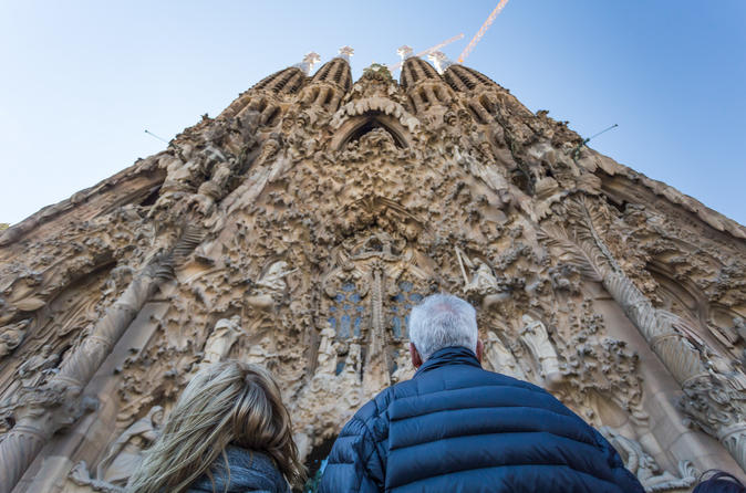 Skip the Line Sagrada Família & Park Güell Tour - Sagrada Familia & Park Guell