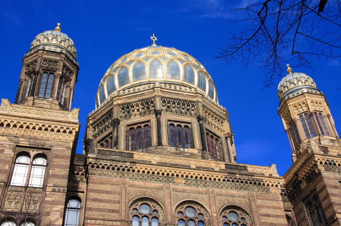 Excursion en bord de mer à Warnemünde : visite privée à la découverte de l'histoire juive de Berlin