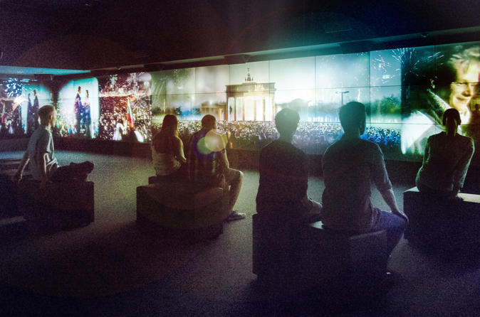 Brandenburg Gate Museum: History Time Travel Show