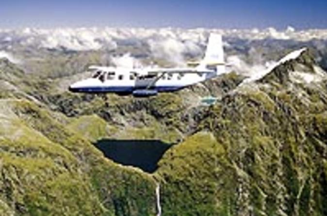 Excursion d'une journée complète au Milford Sound au départ de Queenstown, avec vol panoramique