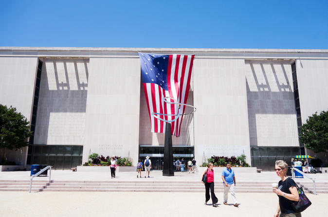 Small Group Guided Tour: Smithsonian National Museum of American History