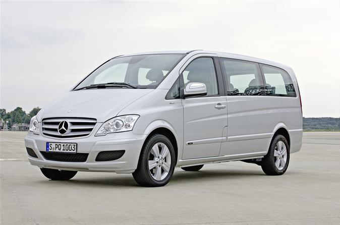 Santiago de Compostela Airport Arrival Private Transfer to City Center by 6 Seater Van