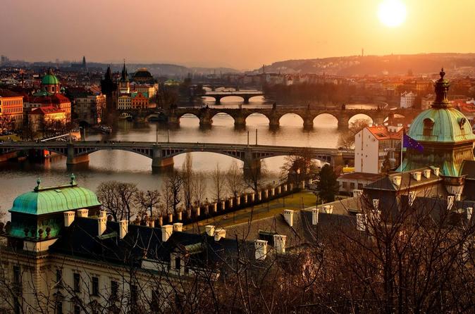 Sightseeing tour with Craft museum and Prague Castle