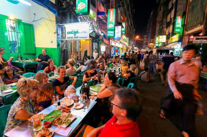 Yangon de nuit : visite du marché birman