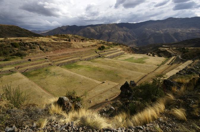 Southern Valley Tour from Cusco: Tipon, Huaro and the Museum of Sacred Stones