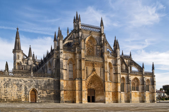 Viagem diurna para grupos pequenos para Fátima, Nazaré e Óbidos partindo de Lisboa