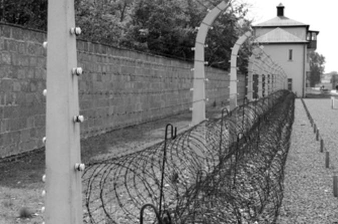 Tour privato: tour del campo di concentramento di Sachsenhausen con partenza da Berlino