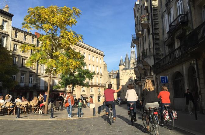 Small-Group Bike City Tour Bordeaux