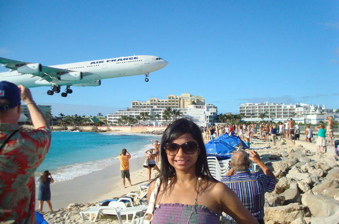 When is the best time to travel to Sint Maarten?